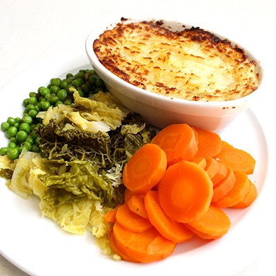 Cottage Pie & Fresh Vegetables